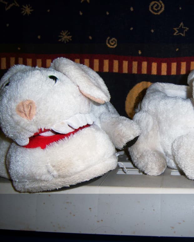 how to hand wash plush toys