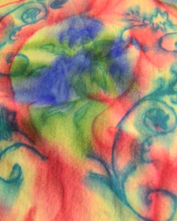 tie-dyeing-with-sharpies-and-rubbing-alcohol