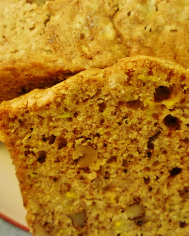 easy-and-delicious-bread-recipe-using-yellow-squash-and-walnuts