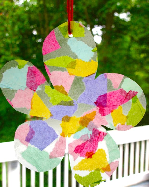 suncatcher-craft-projetc-for-toddlers