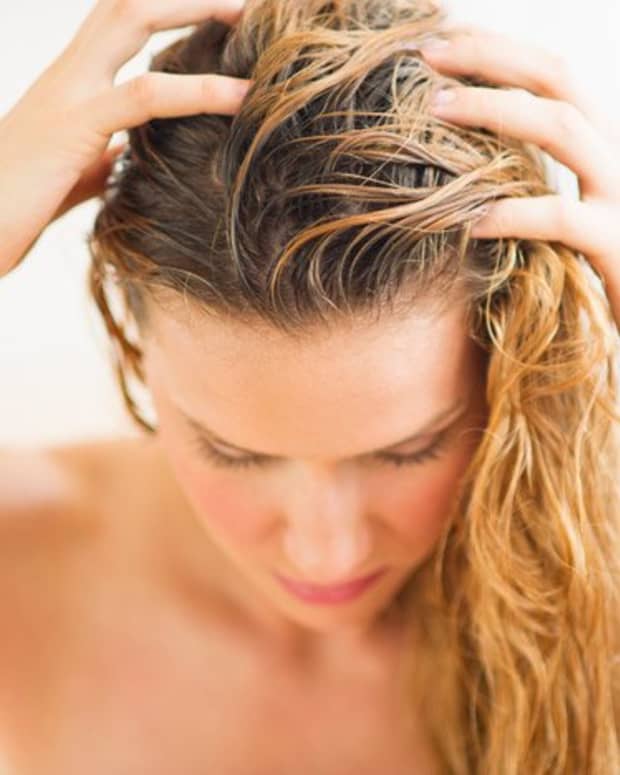 why-use-dry-shampoo-the-pros-cons-brand-choices