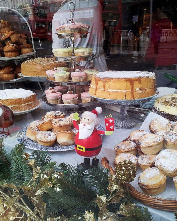 History of the Yule Log and 5 Festive Recipes Delishably