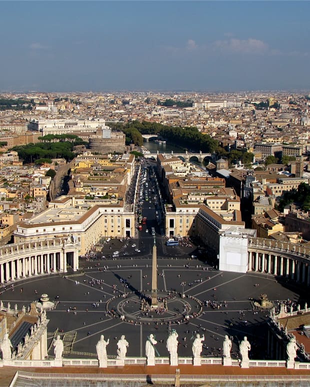 the-vatican-scavi-tour-visiting-the-necropolis-of-st-peters-basilica