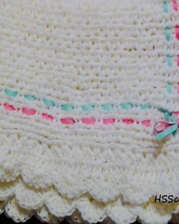 how-to-loom-knit-a-baby-blanket