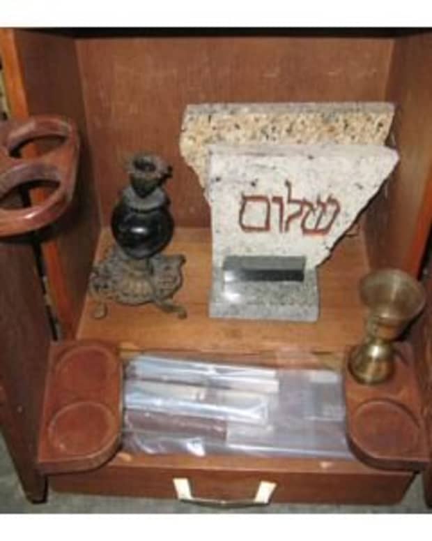 the-dibbuk-box-where-is-it-now