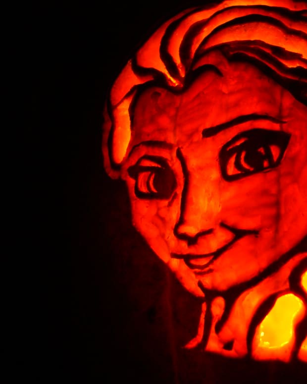 how-to-carve-an-elsa-pumpkin-from-the-disney-movie-frozen