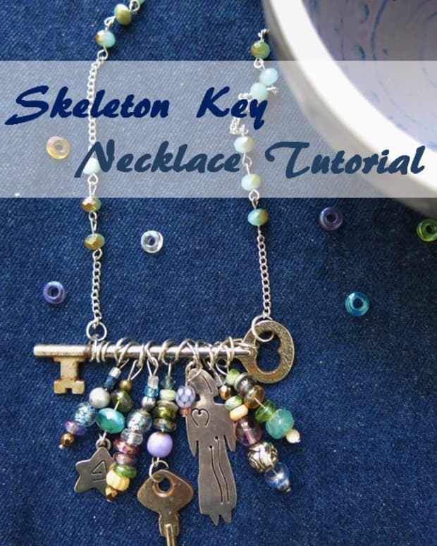diy-jewelry-tutorial-how-to-make-a-necklace-with-a-skeleton-key-and-beads