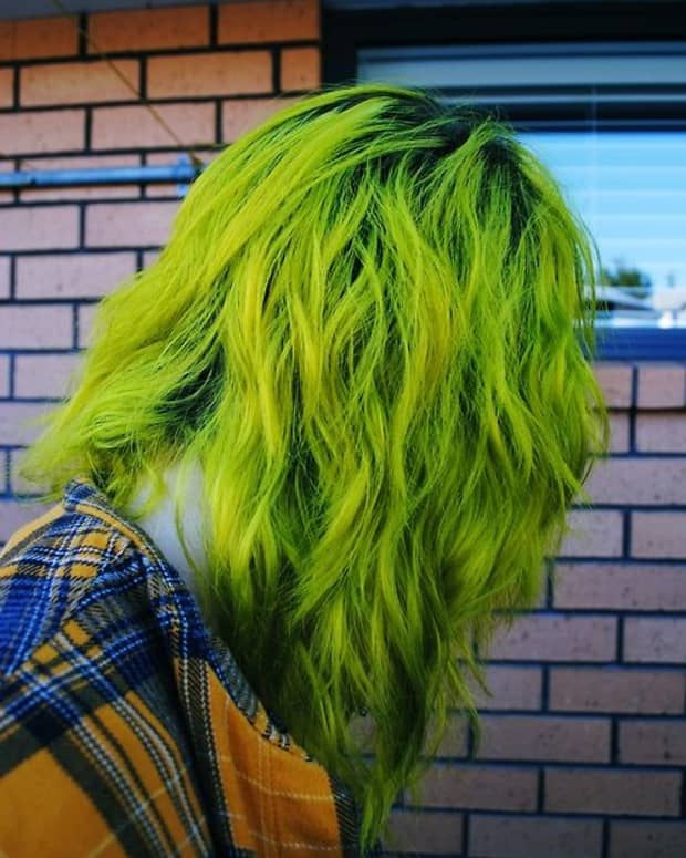DIY Hair: How to Fix Blonde Hair Turned Green - Bellatory