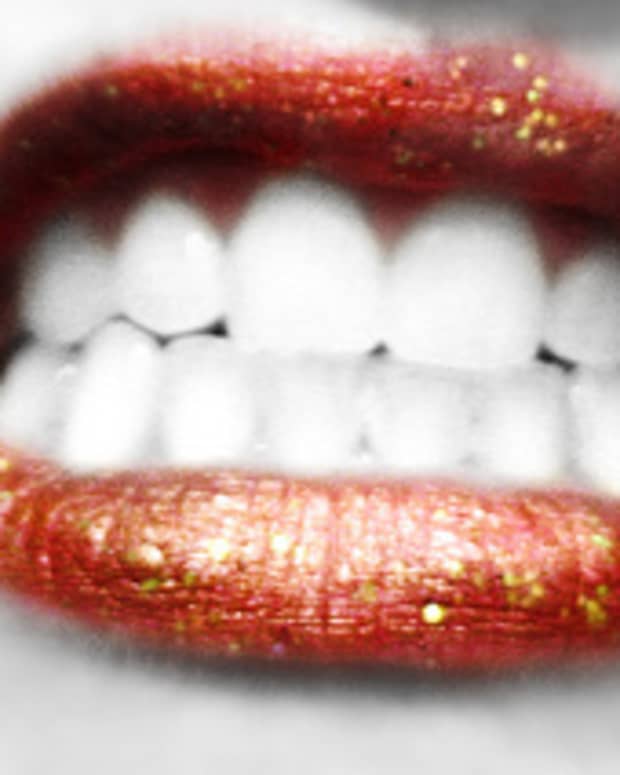 why-does-lipstick-taste-bad