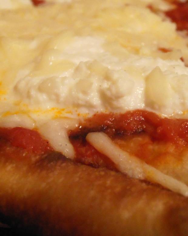 How to Cook Pizza on a Gas BBQ Grill Delishably