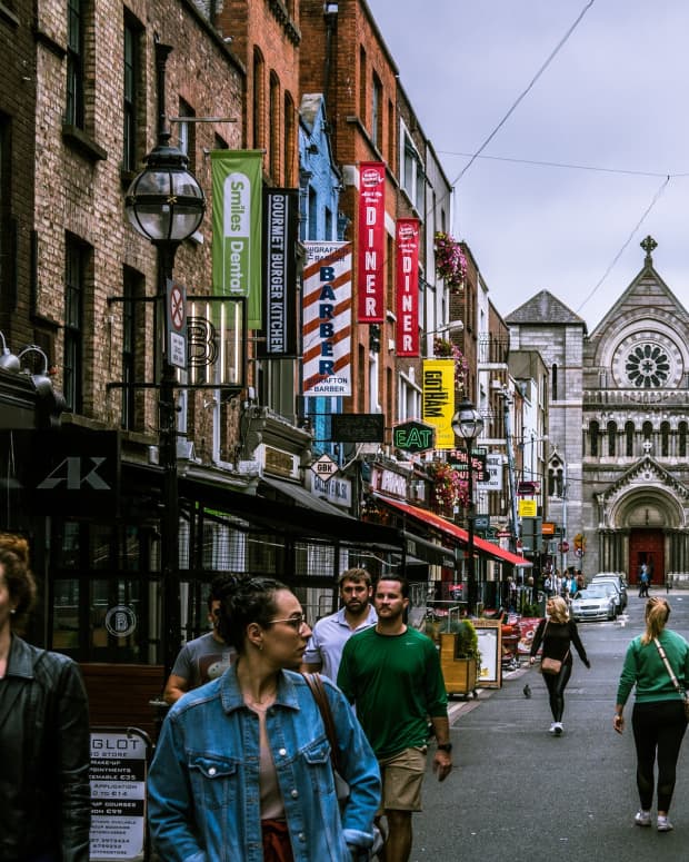 4 Best Live Rock Music Bars on Bourbon Street in New Orleans - Delishably