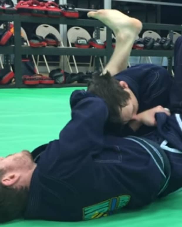 how-to-use-the-lapel-to-set-up-an-armbar-from-guard-in-bjj