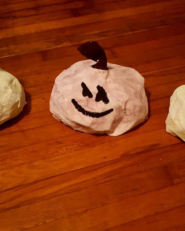 paper-mache-emoji-pumpkin-halloween-craft