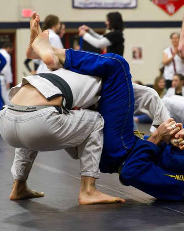 How to Finish the Triangle Choke (a BJJ Tutorial) HowTheyPlay