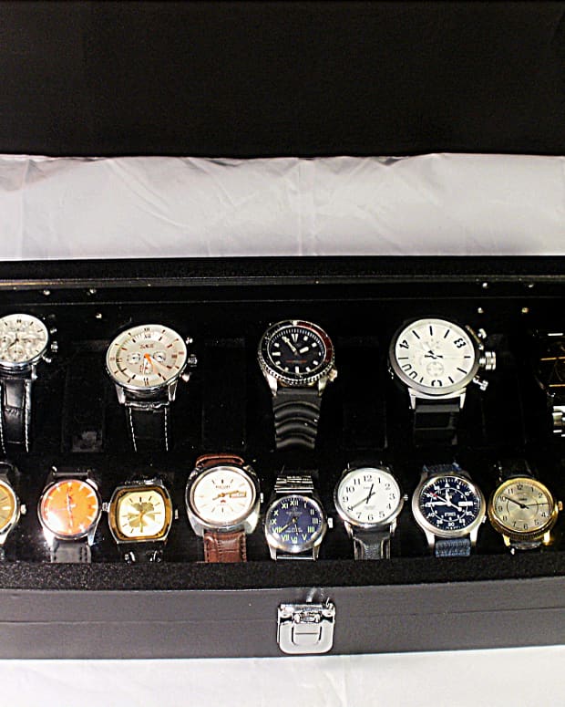 review-of-the-diplomat-31-586-watch-display-case