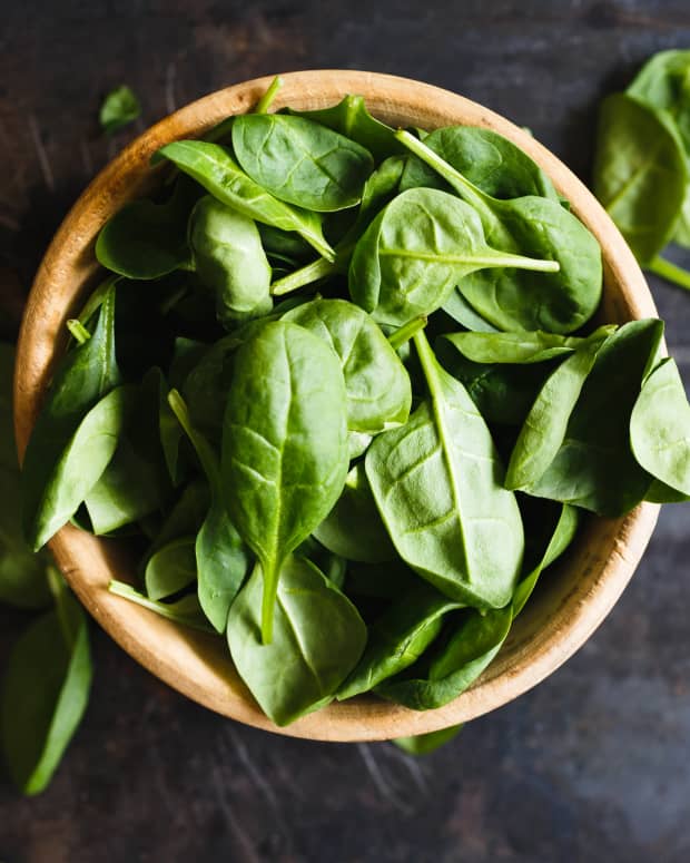 9-healthy-reasons-why-you-should-eat-more-spinach