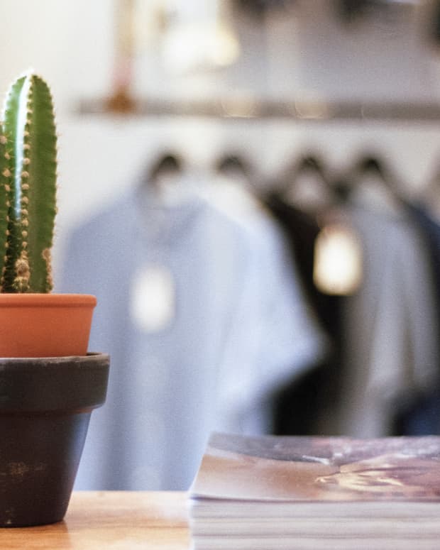 how-to-shop-at-a-thrift-store