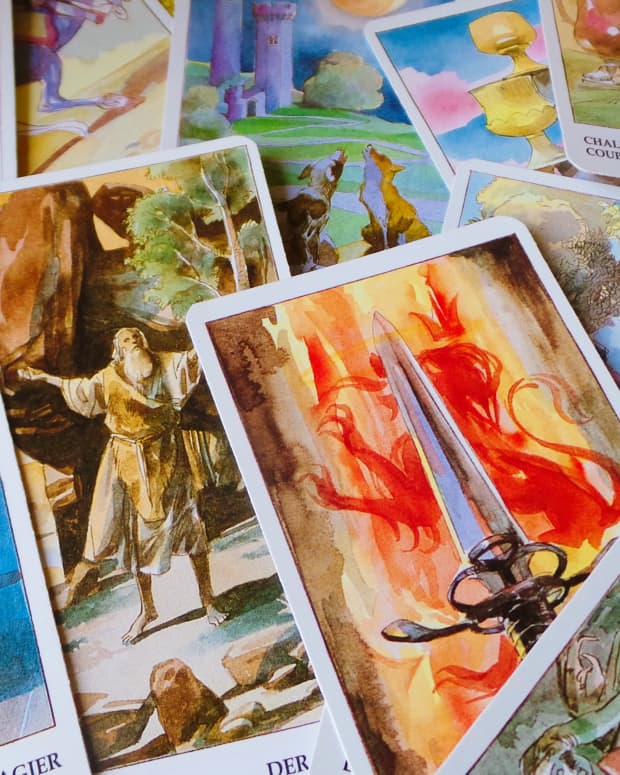 create-your-own-tarot-spells-and-rituals