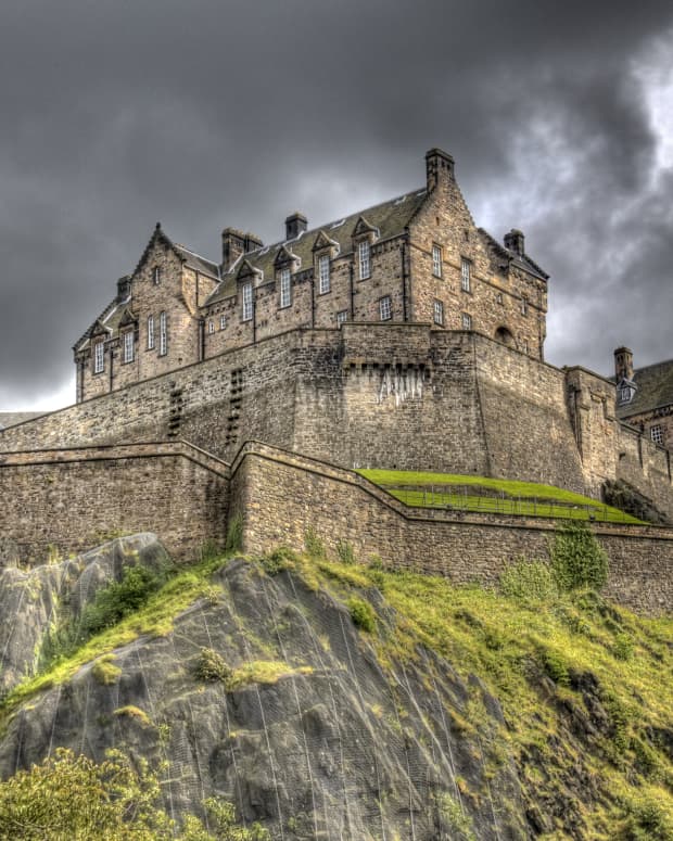10-terrifying-haunted-castles-in-scotland
