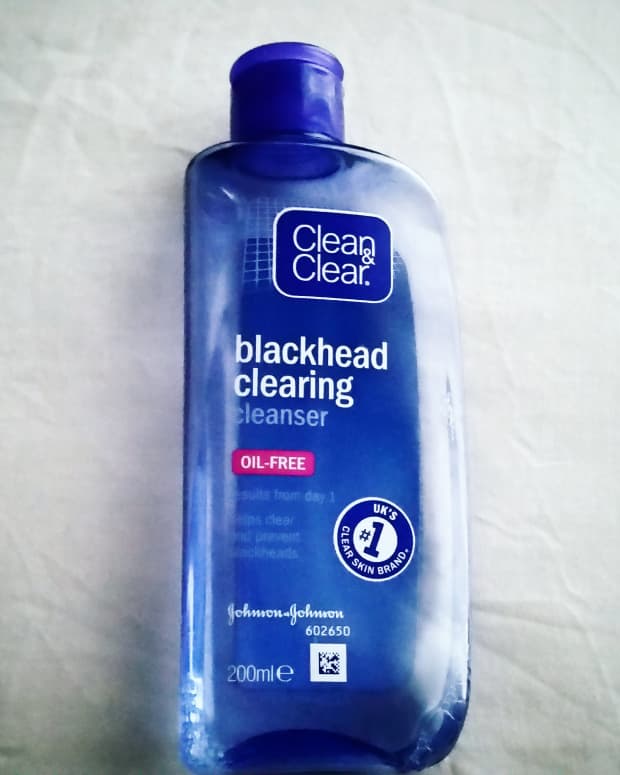 my-review-of-clean-and-clear-blackhead-clearing-cleanser