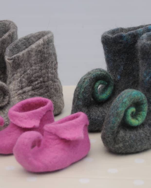 how-to-make-wet-felted-pixie-slippers