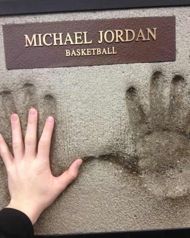 14-nba-players-with-the-most-impressive-hand-sizes