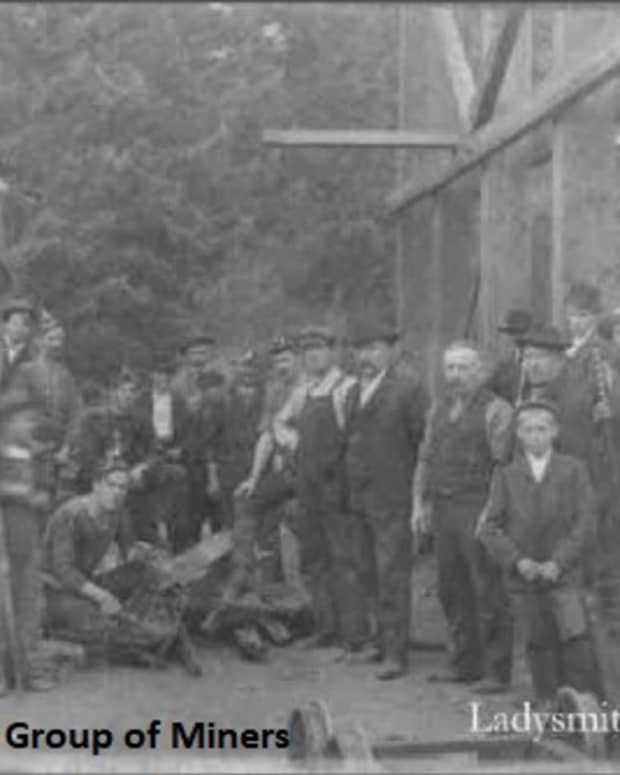 miners-wives-ladysmith-1913