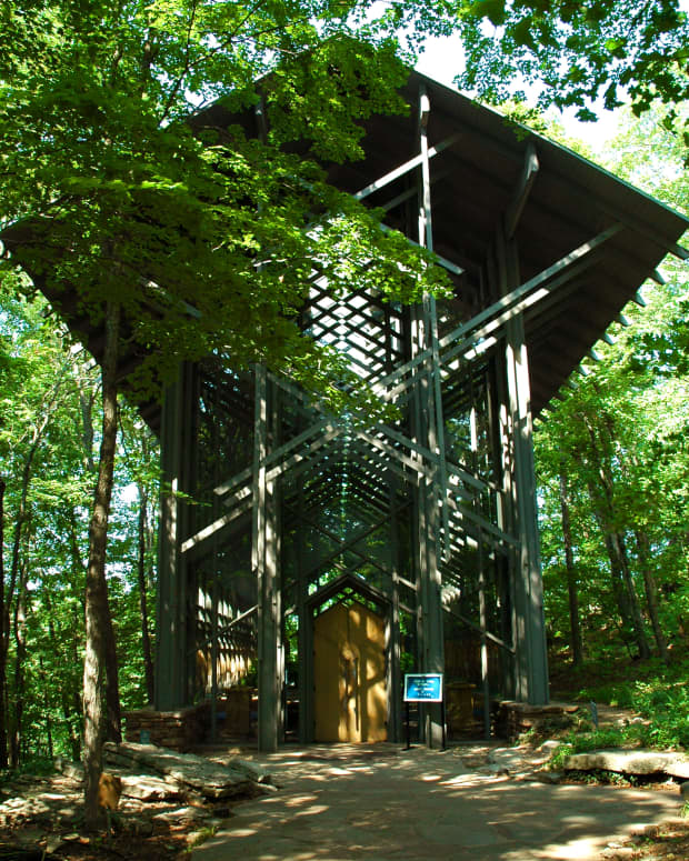 travel-hub-thorncrown-chapel-in-the-ozarks