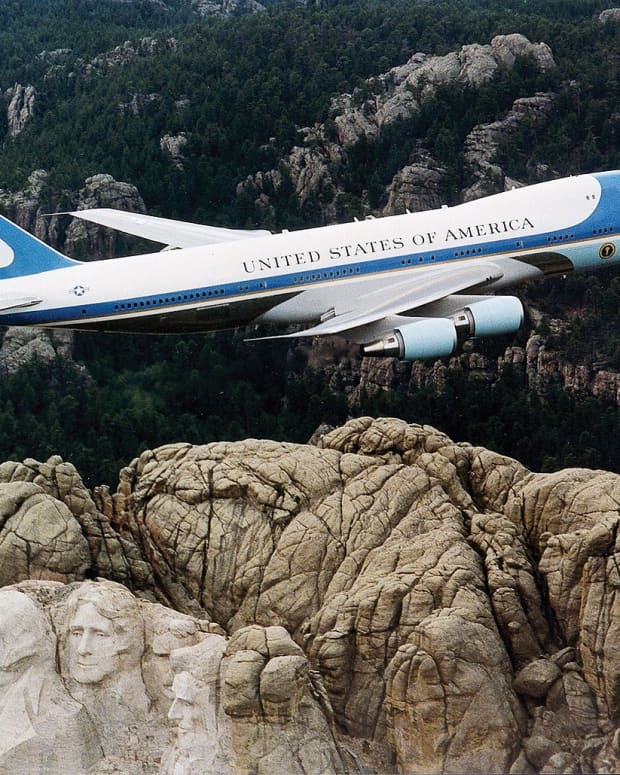 presidential-aircraft-and-air-force-one