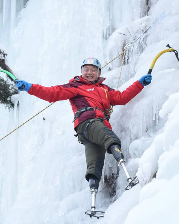 xia-boyu-he-climbed-mount-everest-on-his-fifth-attempt-at-the-age-of-69-as-a-double-amputee