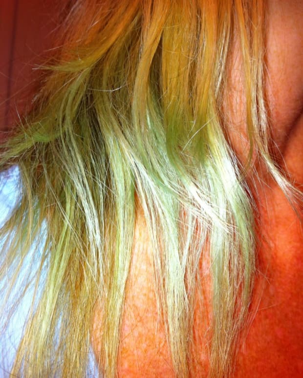 help-my-blonde-hair-has-turned-green