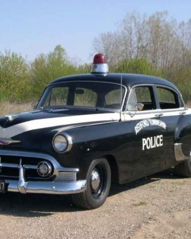 Collection 96+ Wallpaper Why Do Police Cars Park At An Angle Sharp