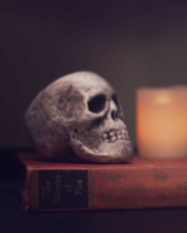 bootiful-ideas-to-decorate-your-home-for-halloween