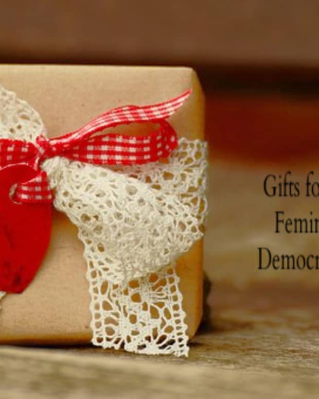 holiday-gifts-for-feminist-moms