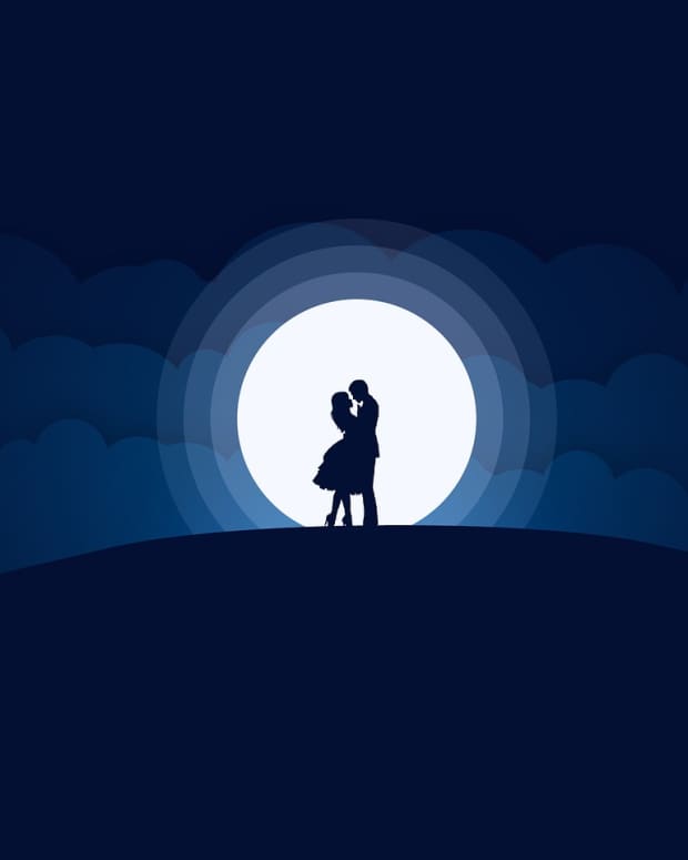 moonlit-attraction-a-love-poem