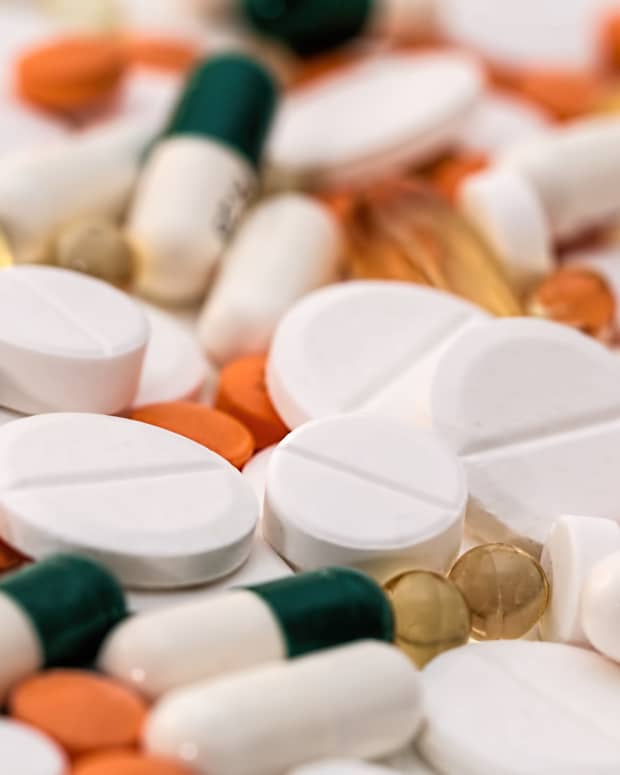 medications-benefits-versus-side-effects