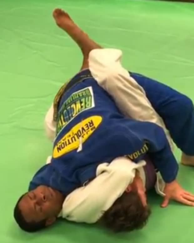 how-to-defend-a-guillotine-choke