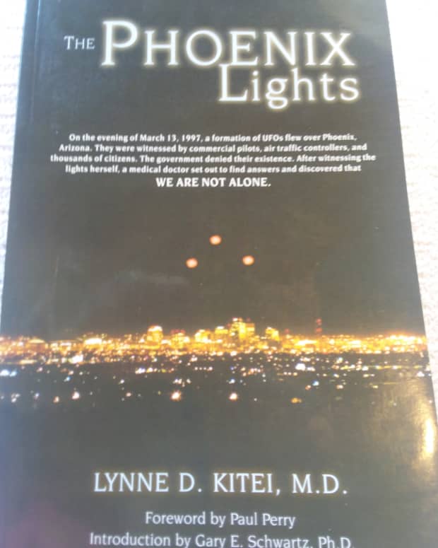 ——凤凰灯-马赫- 13 - 1997 -神秘的灯光看到- -成千上万的内华达州——-亚利桑那州的图森