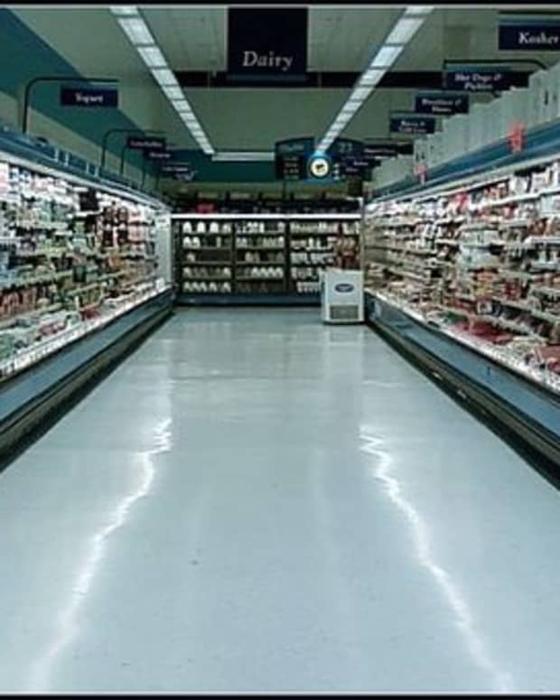 strange-night-at-the-supermarket