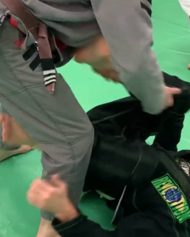 how-to-defend-a-leg-drag-guard-pass