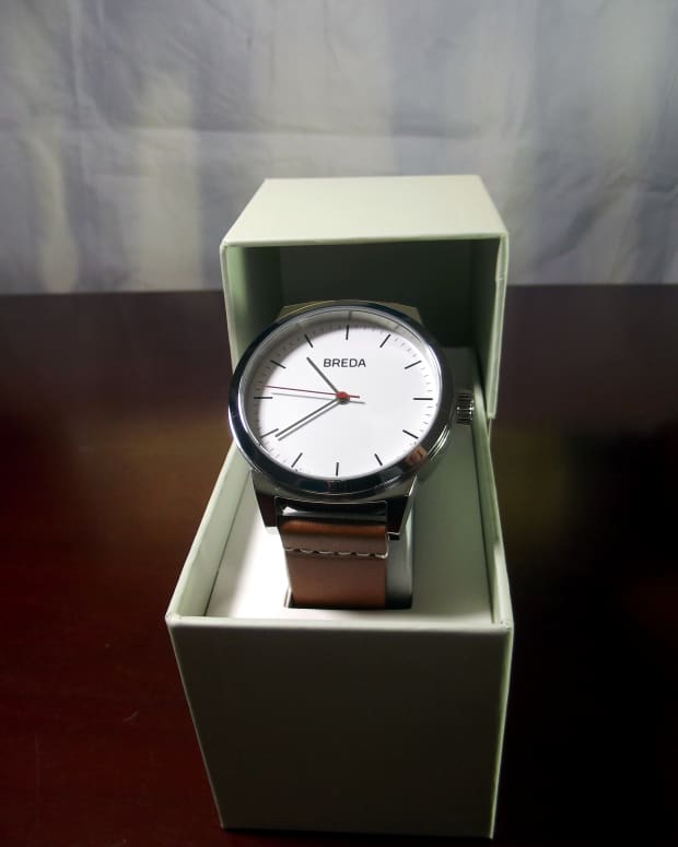 review-of-the-breda-8184b-quartz-watch