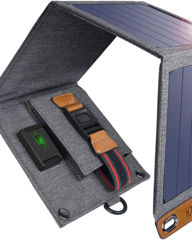 review-of-choetech-foldable-solar-charger-top-phone-charger-for-camping