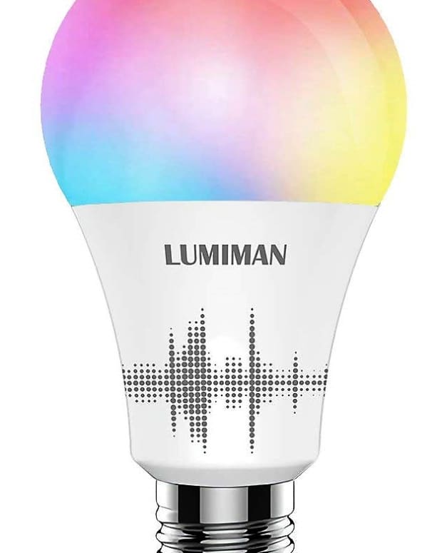 review-of-lumiman-smart-multi-color-light-bulb