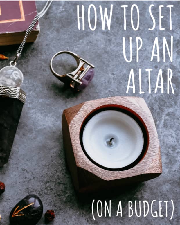 wiccan-altar-set-up-for-beginner-wiccans-or-wiccans-on-a-budget