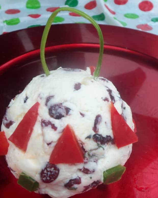 how-to-make-a-decorative-holiday-cheese-ball