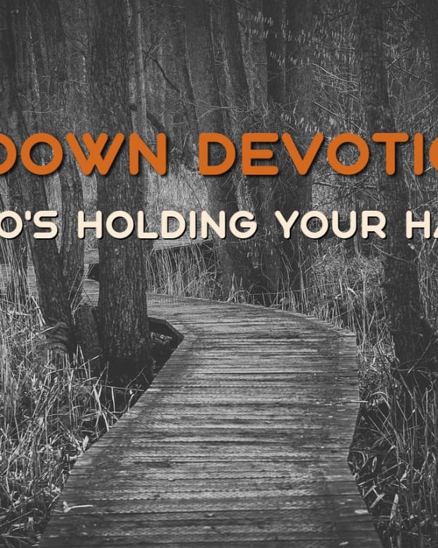 new-year-devotional-whos-holding-your-hand