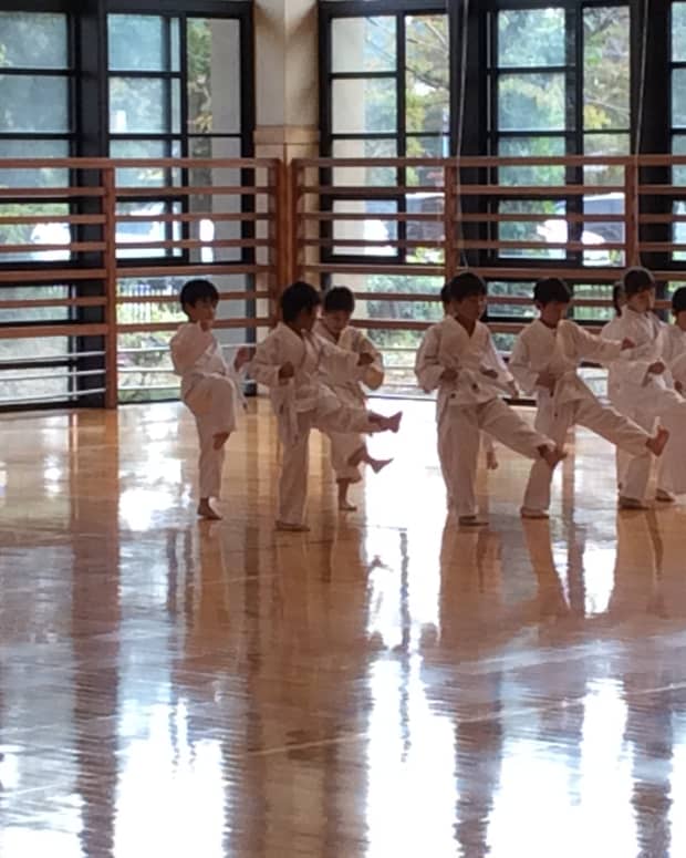 what-i-learned-from-watching-my-daughters-first-karate-lesson