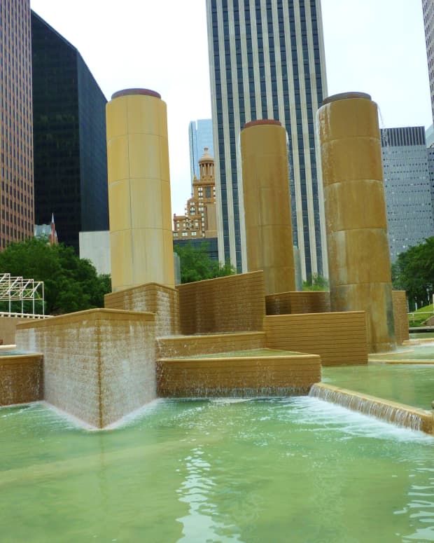 tranquillity-park-in-downtown-houston-commemorates-moon-landing
