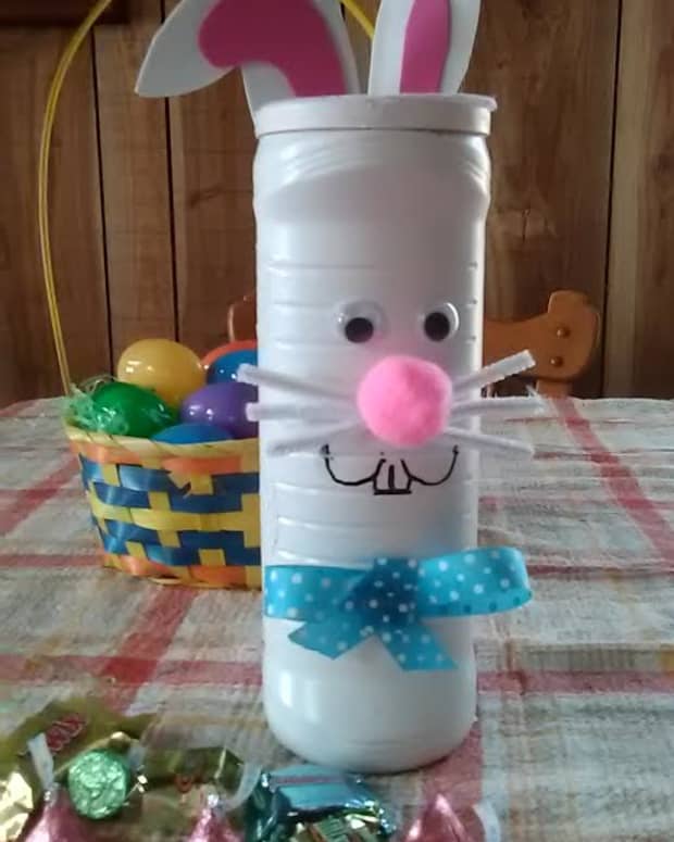 diy-easter-candy-holder-re-purposed-plastic-chip-container