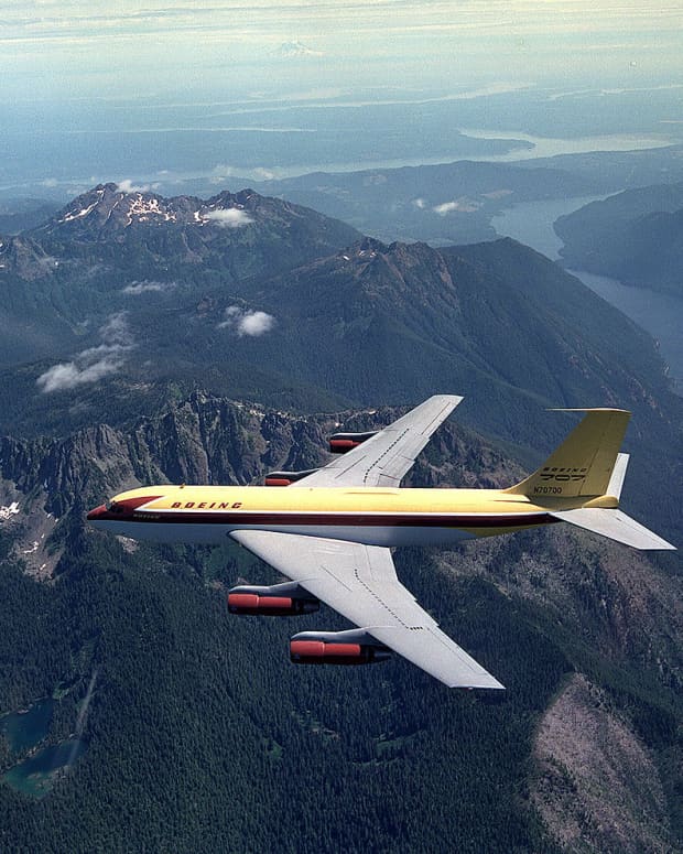 the-boeing-707-jetliner-in-civilian-service